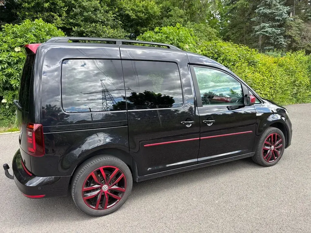 Gebraucht VW Caddy Highline 150 PS (110 kW) 2018 Schwarz Van / Kleinbus