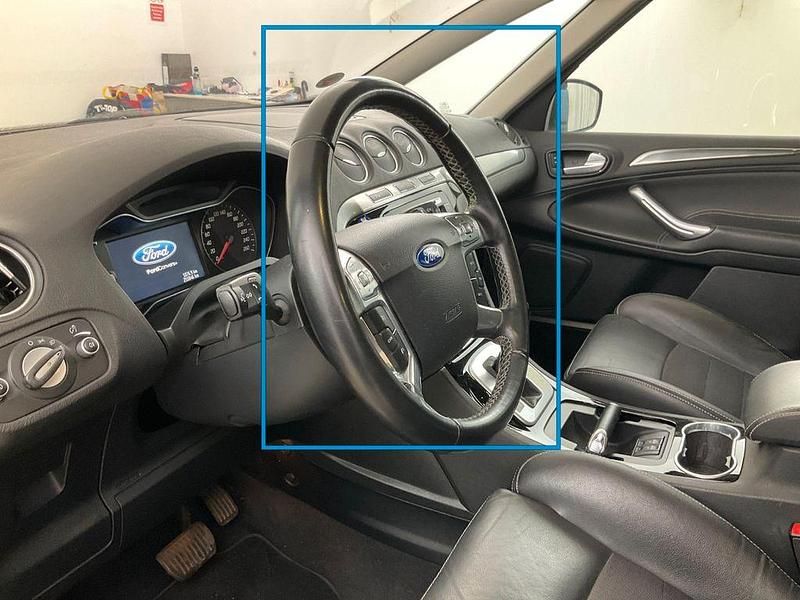 Gebraucht Ford S-MAX Titanium 163 PS (119 kW) 2012 Schwarz Van / Kleinbus