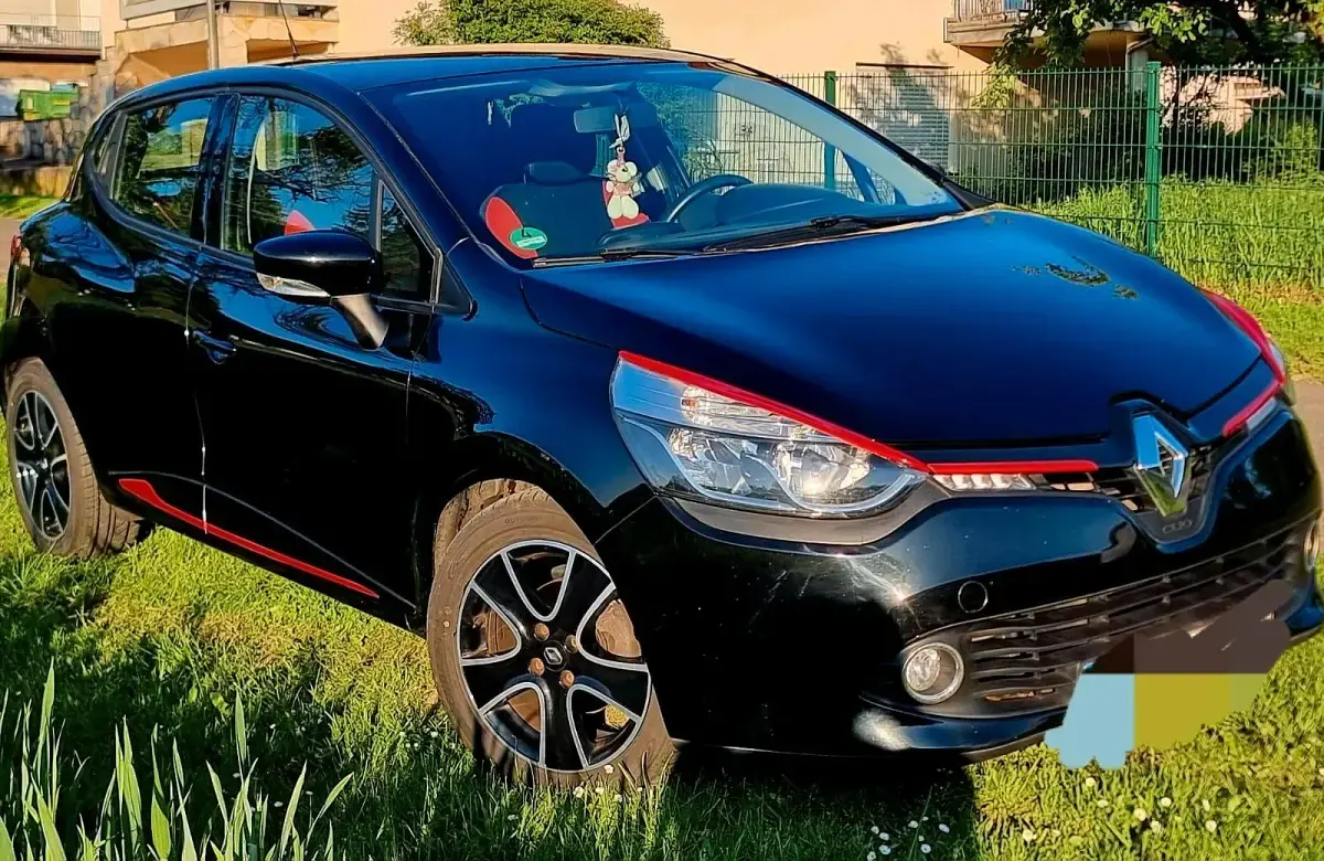 Gebraucht Renault Clio 90 PS (66 kW) 2015 Schwarz Kleinwagen