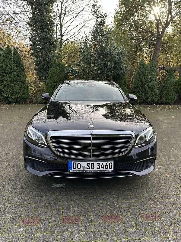 Gebraucht Mercedes E220 Exclusive 194 PS (142 kW) 2016 Limousine