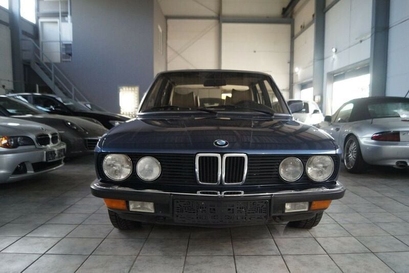 Gebraucht BMW 525 150 PS (110 kW) 1981 Blau Limousine