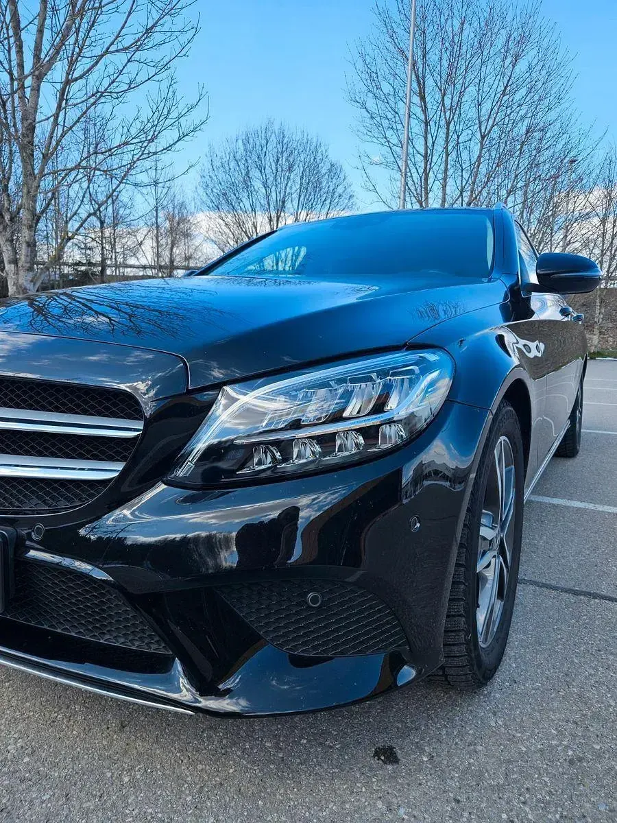 Gebraucht Mercedes C200 160 PS (117 kW) 2021 Schwarz Kombi