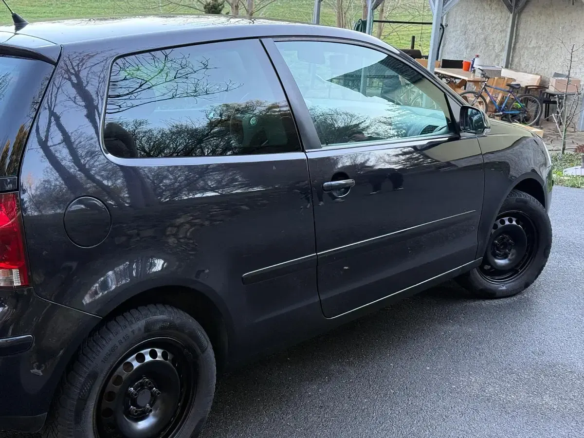 Gebraucht VW Polo 60 PS (44 kW) 2008 Schwarz Kleinwagen