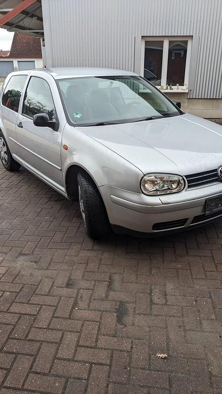 Gebraucht VW Golf IV 75 PS (55 kW) 2001 Silber Kleinwagen