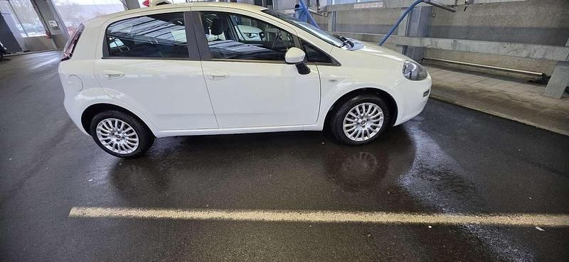 Gebraucht Fiat Grande Punto Active 77 PS (56 kW) 2009 Kleinwagen