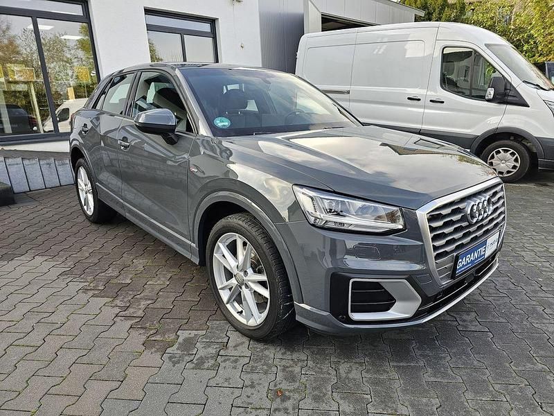 Gebraucht Audi Q2 S-Line 150 PS (110 kW) 2018 Grau SUV