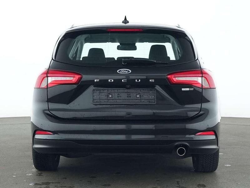 Gebraucht Ford Focus Titanium 125 PS (91 kW) 2021 Obsidianschwarz metallic Kombi