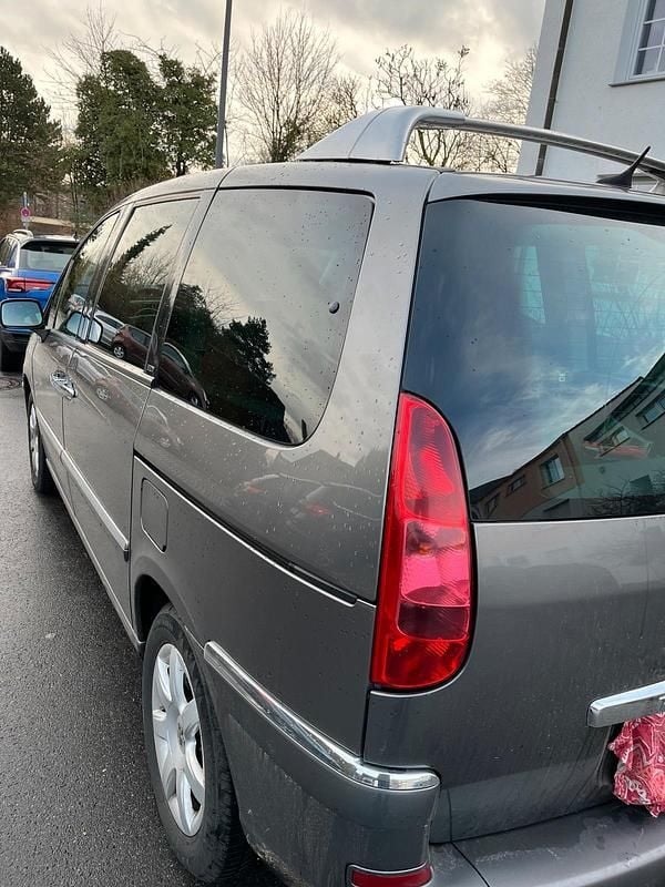 Gebraucht Peugeot 807 170 PS (125 kW) 2008 Grau Van / Kleinbus