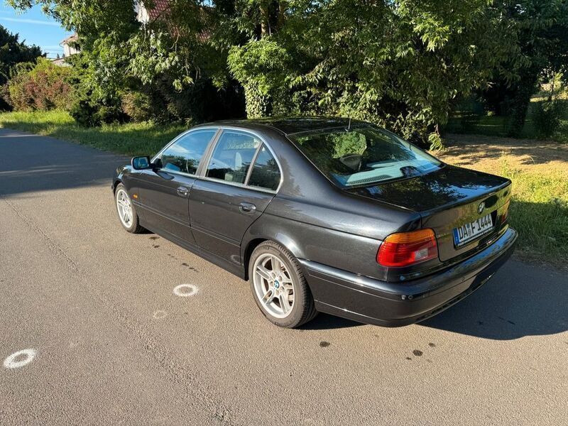 Gebraucht BMW 525 192 PS (141 kW) 2000 Schwarz Limousine