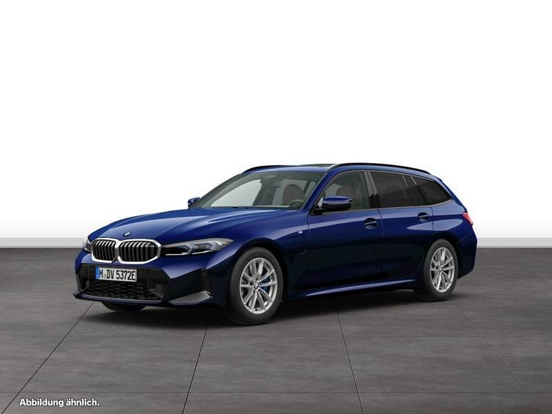 Blau Gebraucht 2024 BMW 330e Kombi | 62.012 € - Bild 1/3