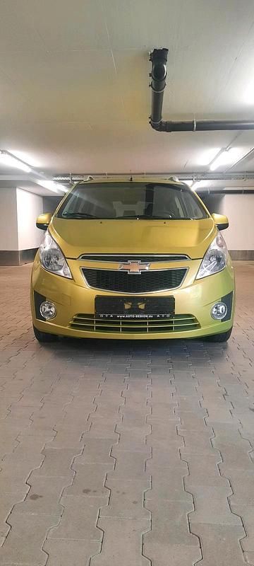 Gebraucht Chevrolet Spark 80 PS (58 kW) 2010 Grün Kleinwagen