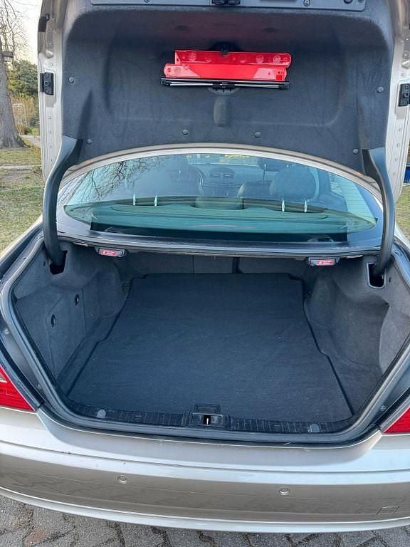 Gebraucht Mercedes E200 Classic 163 PS (119 kW) 2003 Gelb Limousine