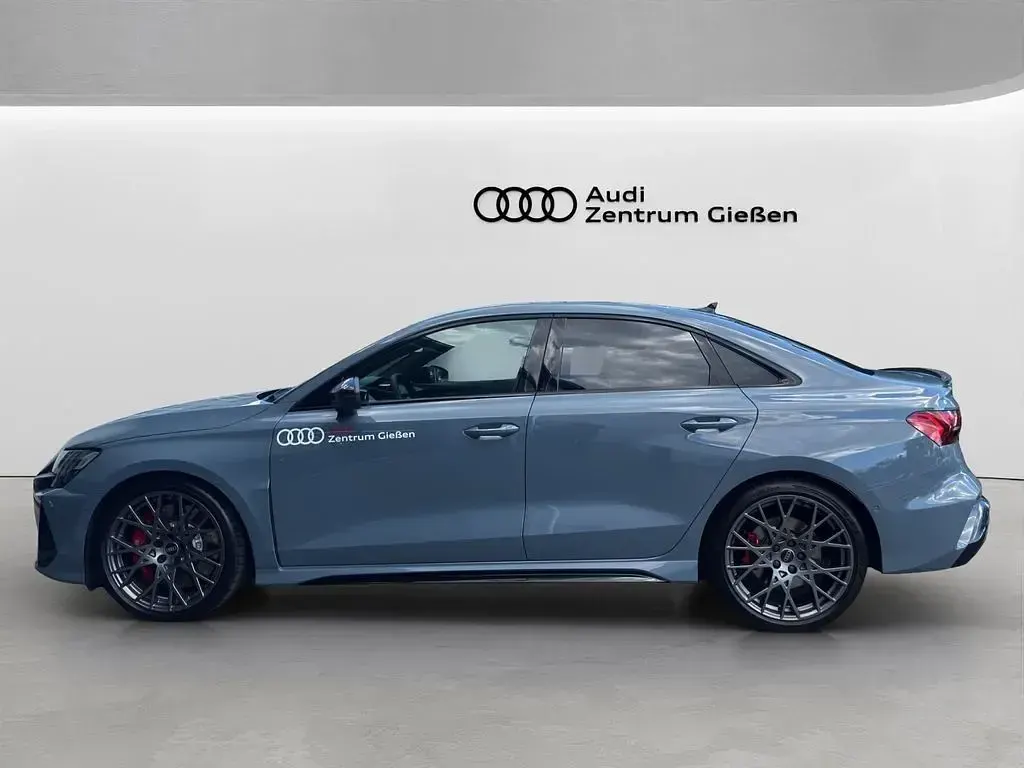 Gebraucht Audi RS3 Comfort 400 PS (294 kW) 2025 Kemoragrau metallic Limousine