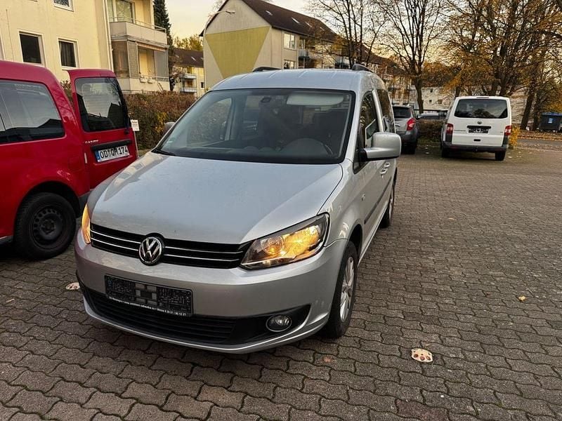 Silber Gebraucht 2011 VW Caddy Highline Van / Kleinbus | 7.999 € (Fairer Preis) - Bild 1/4