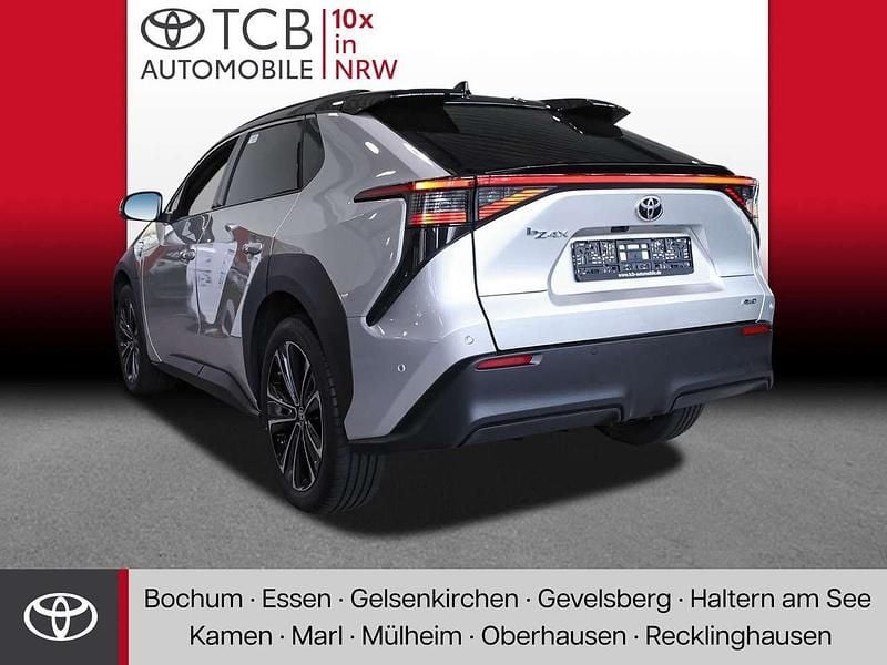 Gebraucht Toyota bZ4X Comfort 160 kW (218 PS) 2022 Cosmicsilber metall SUV