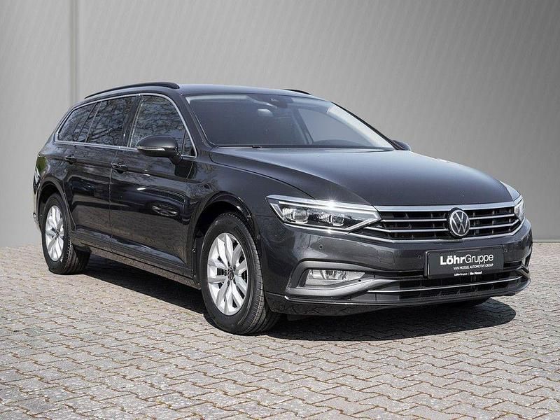 Gebraucht VW Passat IQ Drive 150 PS (110 kW) 2022 Grau Kombi