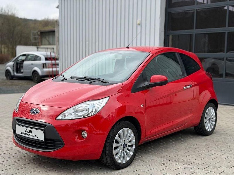 Gebraucht Ford Ka Titanium 69 PS (50 kW) 2015 Rot Kleinwagen