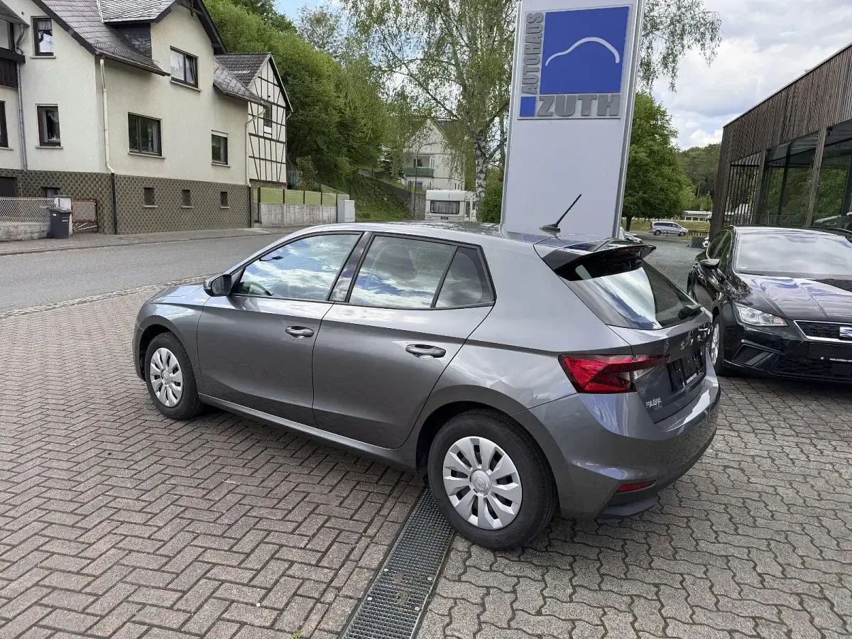 Gebraucht Skoda Fabia Ambition 95 PS (69 kW) 2022 Grau Kleinwagen