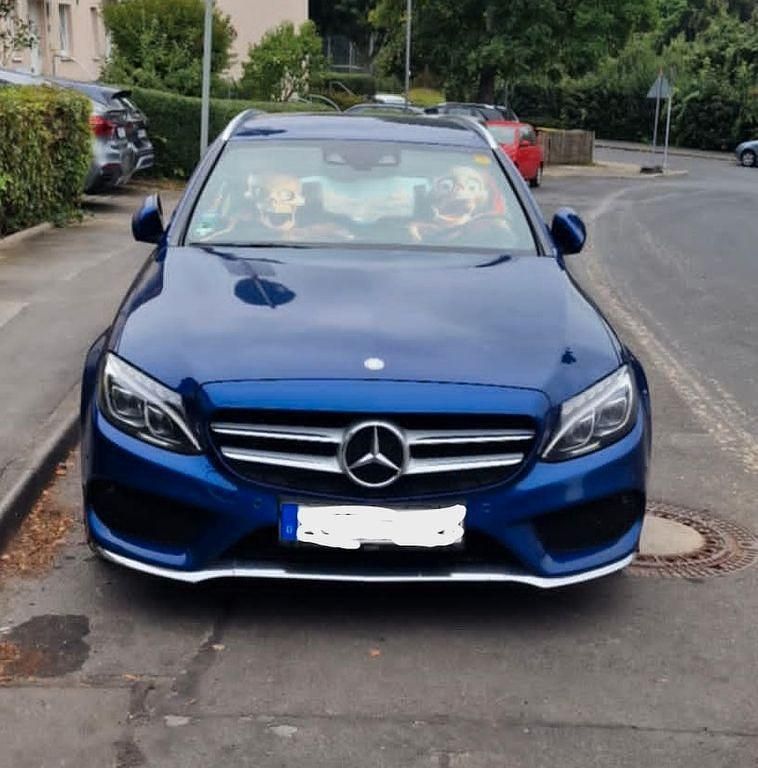 Blau Gebraucht 2016 Mercedes C220 AMG line Limousine | 12.950 € - Bild 1/4