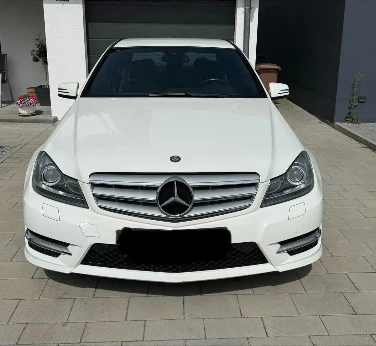Gebraucht Mercedes C180 Avantgarde 156 PS (114 kW) 2012 Weiß Limousine