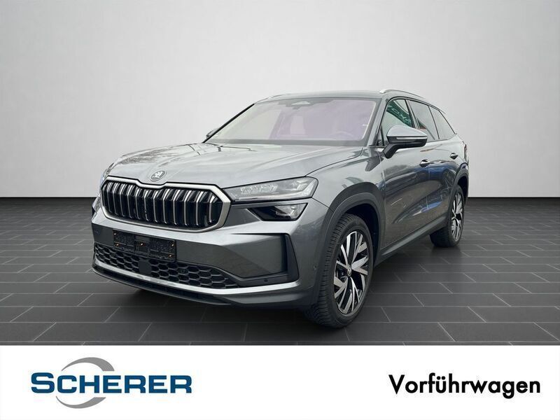 Graphitegrau metallic Gebraucht 2024 Skoda Kodiaq Selection SUV | 46.990 € (Fairer Preis) - Bild 1/4
