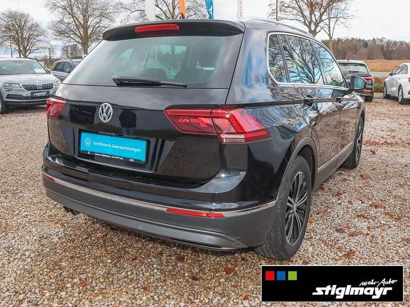 Gebraucht VW Tiguan Highline 150 PS (110 kW) 2017 Deep black perleffekt SUV