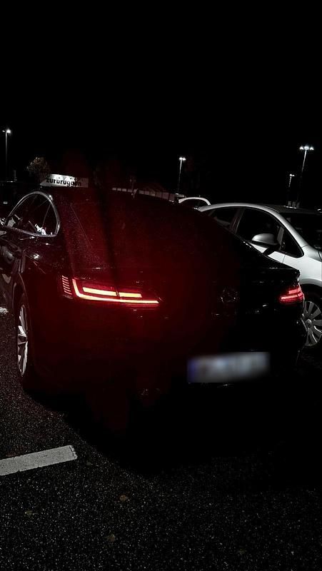 Gebraucht VW Arteon 150 PS (110 kW) 2019 Schwarz Kleinwagen