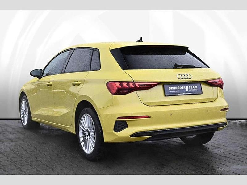 Gebraucht Audi A3 Advanced 116 PS (85 kW) 2023 Pythongelb metallic Limousine