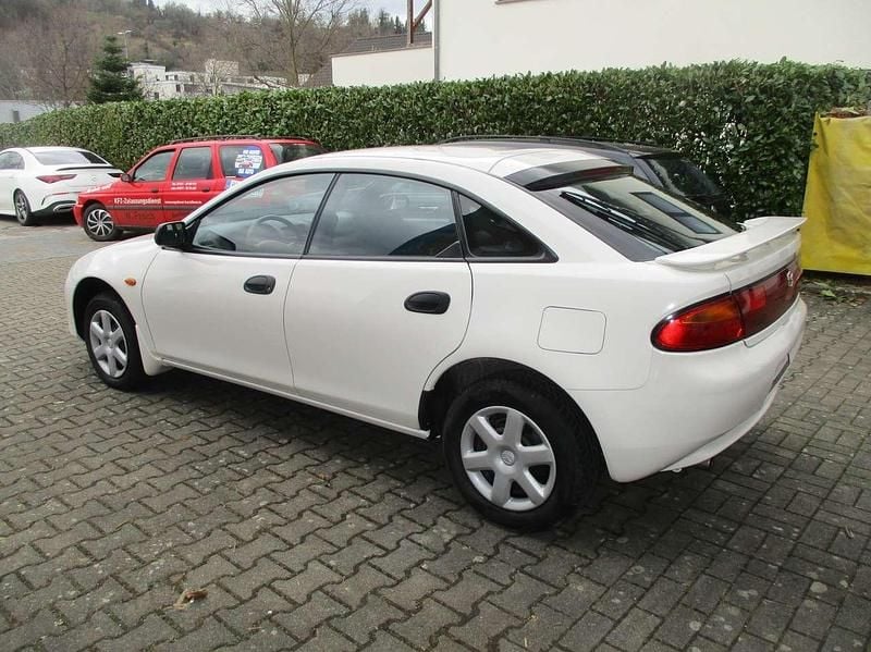 Gebraucht Mazda 323F Luxury 114 PS (83 kW) 1997 Weiß Limousine
