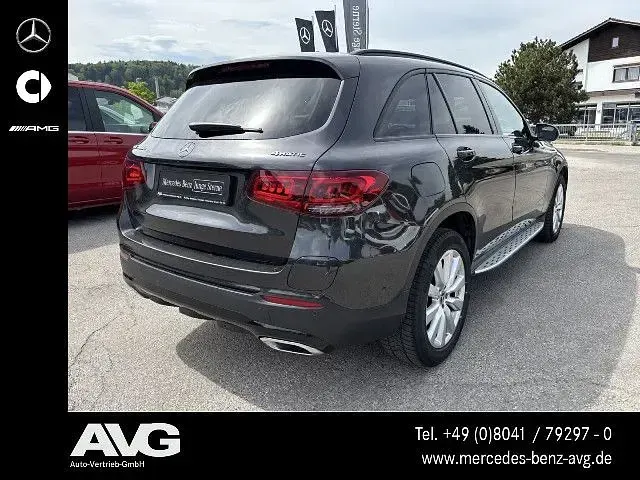 Gebraucht Mercedes GLC300e 320 PS (235 kW) 2021 SUV