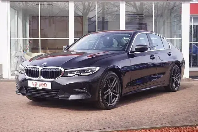 Używany BMW 320 Advantage 184 KM (135 kW) 2020 Czarny Sedan/Limuzyna