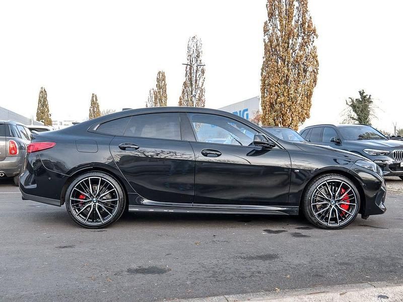Gebraucht BMW 220 M Sport 178 PS (130 kW) 2024 Schwarz Coupé