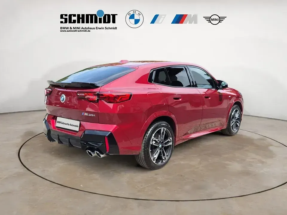 Gebraucht BMW X2 Luxury Line 300 PS (220 kW) 2025 (rot)  fire red SUV