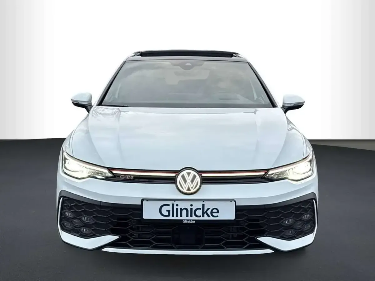 Gebraucht VW Golf VIII GTI 265 PS (194 kW) 2024 Pure white Limousine