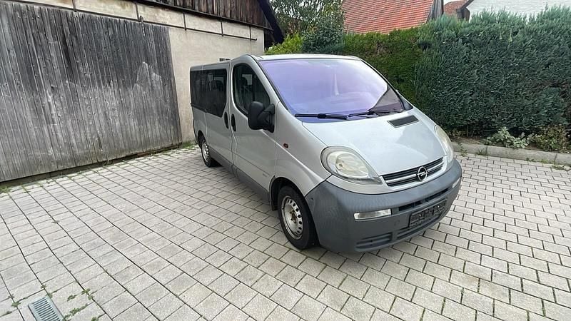 Silber Gebraucht 2002 Opel Vivaro Van | 2.700 € (Guter Preis) - Bild 1/4