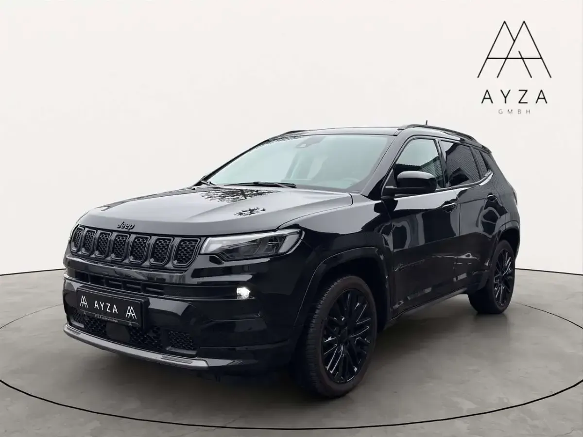Käytetty Jeep Compass 131 HP (96 kW) 2024 Musta Katumaasturi