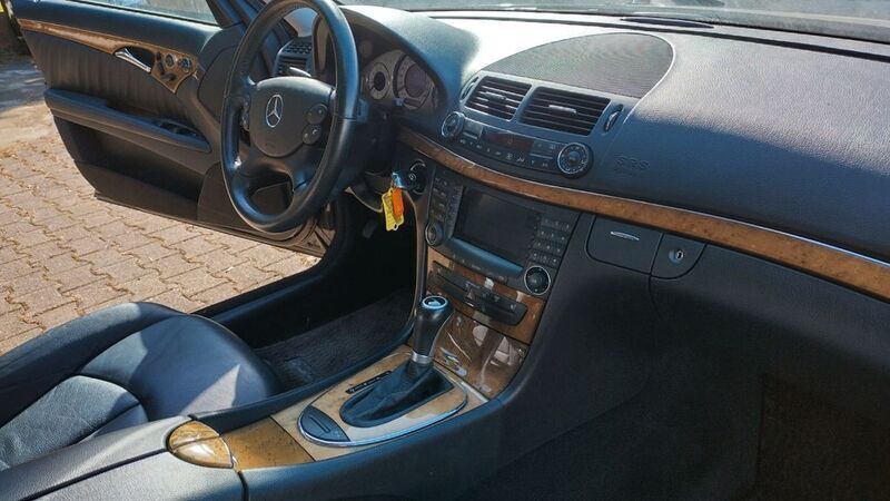 Gebraucht Mercedes E350 Avantgarde 272 PS (200 kW) 2007 Schwarz Kombi