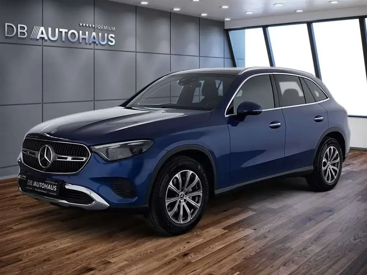 Gebraucht Mercedes GLC300 Avantgarde 269 PS (197 kW) 2025 SUV