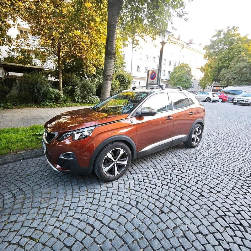 Braun Gebraucht 2018 Peugeot 3008 Allure SUV | 16.300 € (Fairer Preis) - Bild 1/4