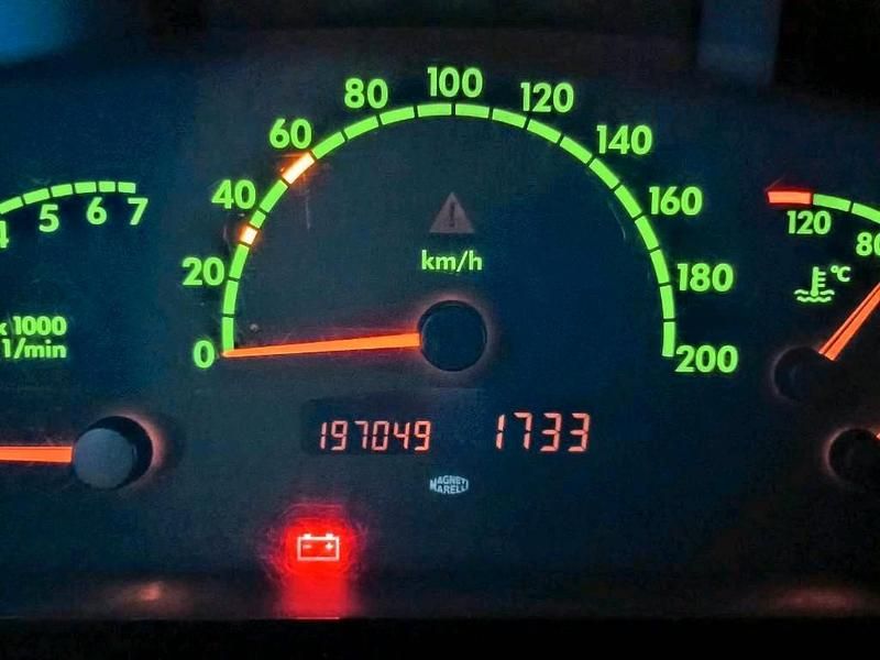 Gebraucht Mercedes Vito 122 PS (89 kW) 2003 Schwarz Van