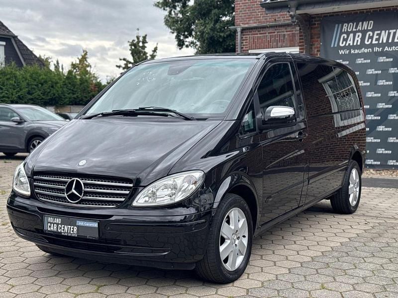 Schwarz Gebraucht 2011 Mercedes Viano Van / Kleinbus | 11.940 € (Superpreis) - Bild 1/4