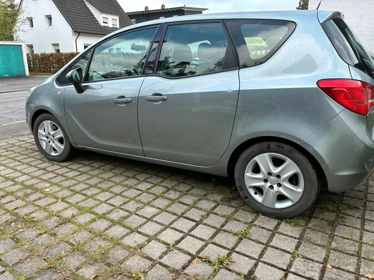 Używany Opel Meriva 120 KM (88 kW) 2010 Szary Minivan