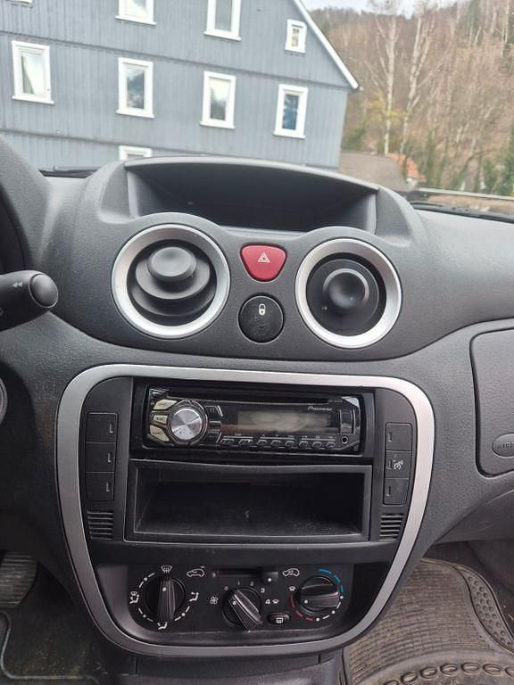 Gebraucht Citroën C2 73 PS (53 kW) 2009 Schwarz Kleinwagen