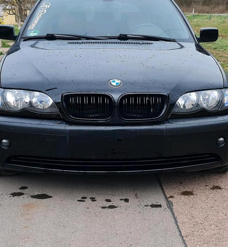 Schwarz Gebraucht 2004 BMW 318 Kombi | 1.500 € (Superpreis) - Bild 1/4
