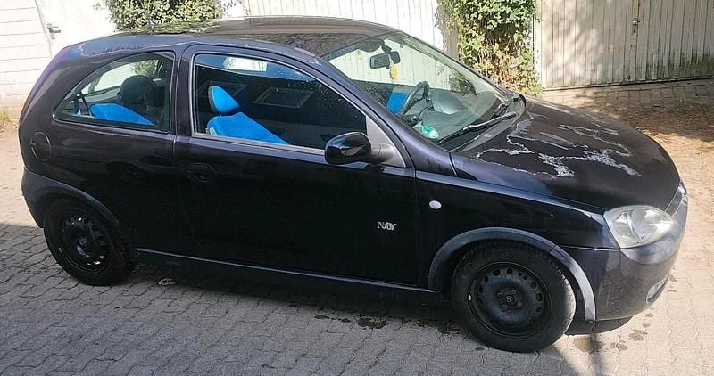 Second-hand Opel Corsa 75 CP (55 kW) 2002 Negru Hatchback