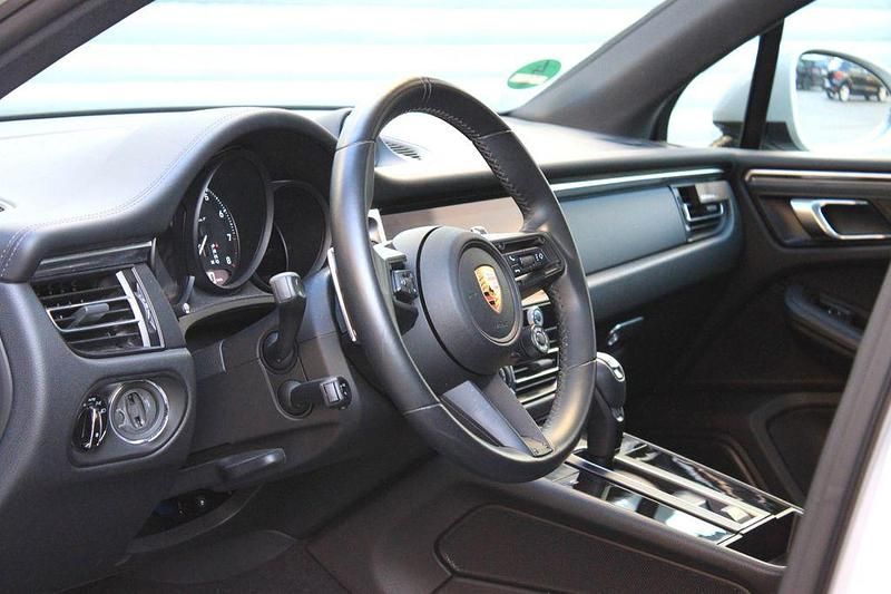 Gebraucht Porsche Macan 265 PS (194 kW) 2023 Grau SUV