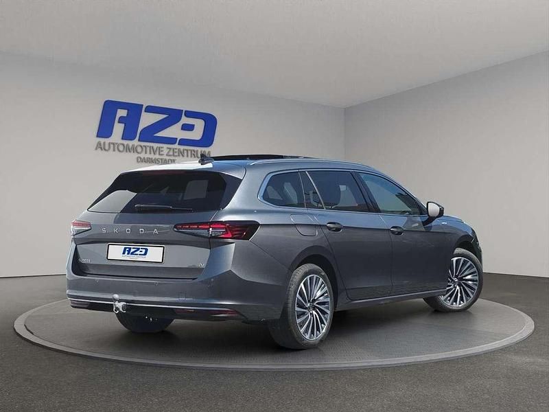 Gebraucht Skoda Superb LAURIN & KLEMENT 204 PS (150 kW) 2024 Graphitegrau metallic Kombi