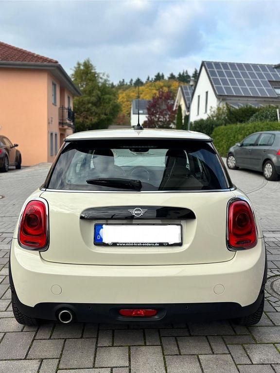 Gebraucht Mini Cooper Pepper 136 PS (100 kW) 2019 Weiß Kleinwagen
