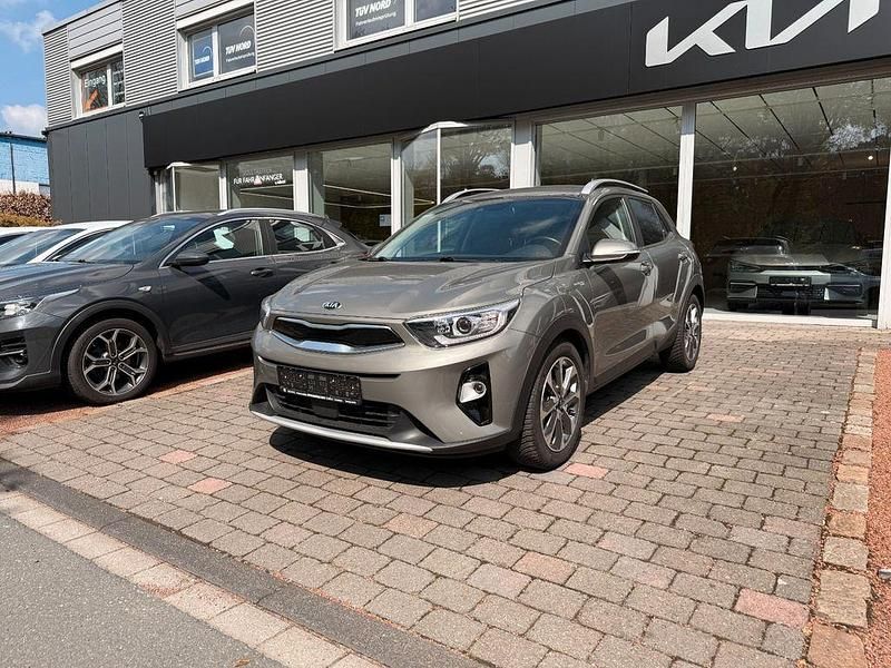 Gebraucht Kia Stonic Platinum Edition 120 PS (88 kW) 2019 Grün SUV