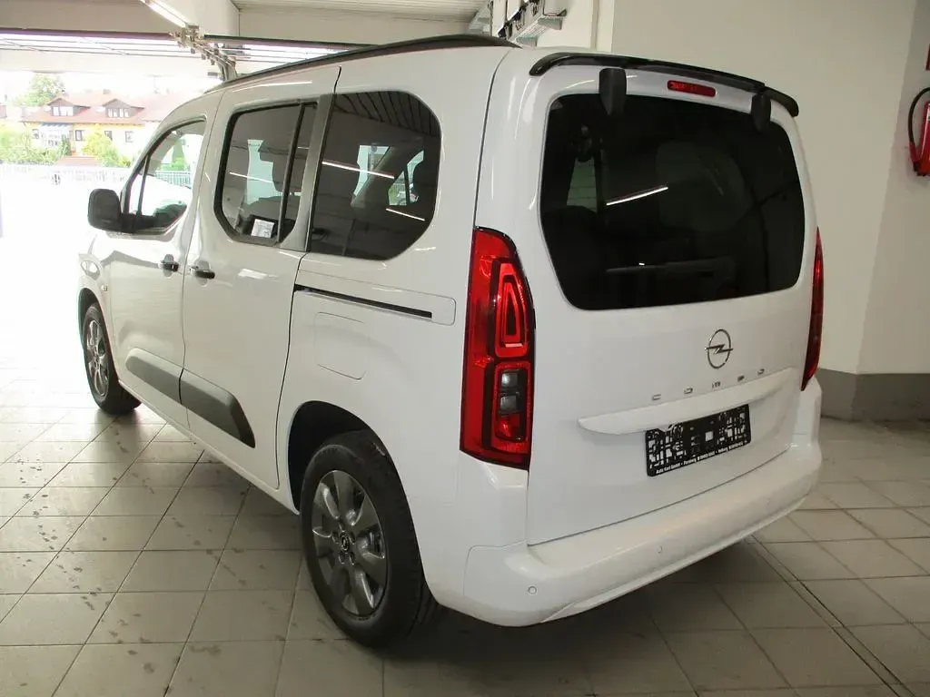 Neu Opel Combo Life Edition 110 PS (80 kW) 2026 Weiß Van / Kleinbus